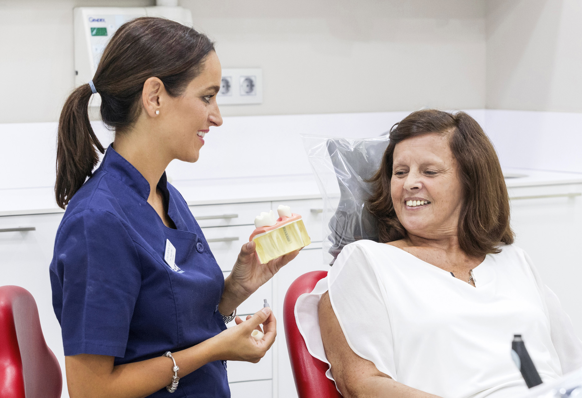 Qué necesitas saber sobre los implantes dentales