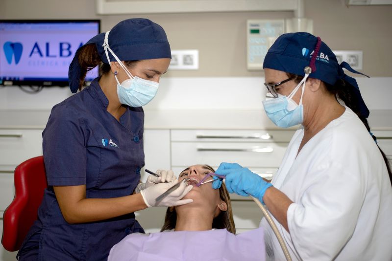 Revisión bucodental Clínica Dental Alba